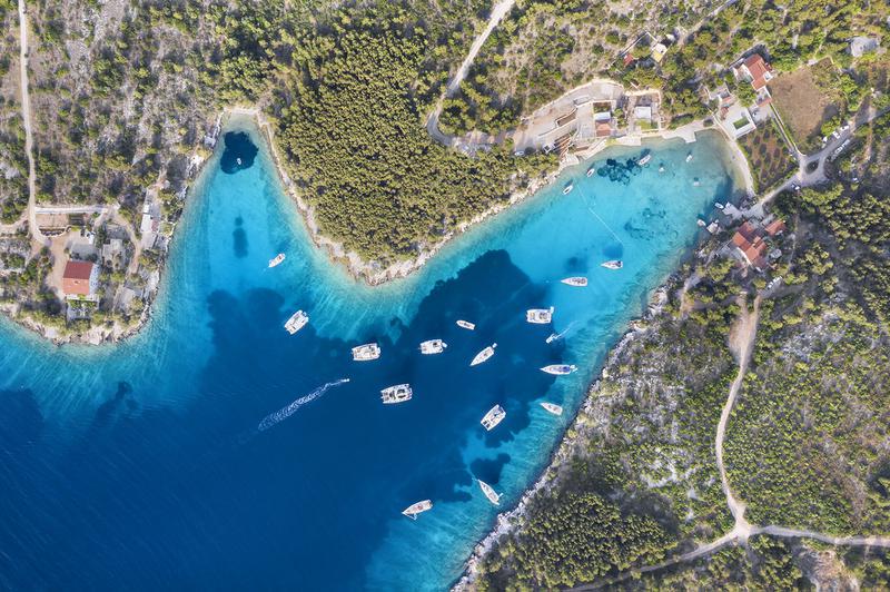 Book yachts online - catamaran - Lagoon 52 F owner version - EMERALD GEMINI - rent