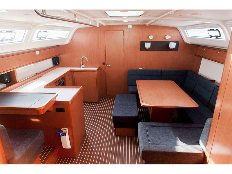 Book yachts online - sailboat - Bavaria Cruiser 51 - S/Y Callisti - rent