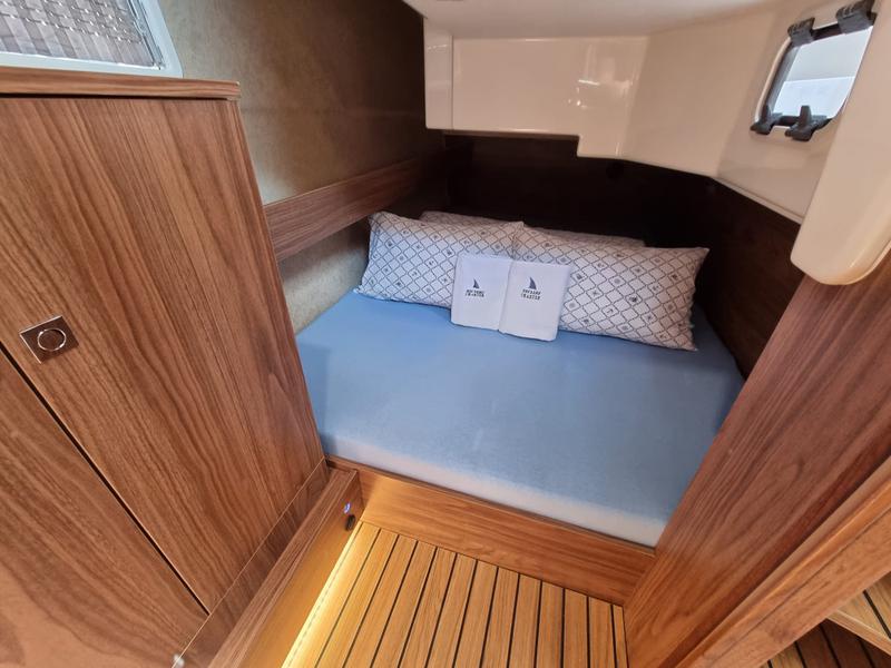 Book yachts online - motorboat - Balt 918 Titanium - Wanderer - rent