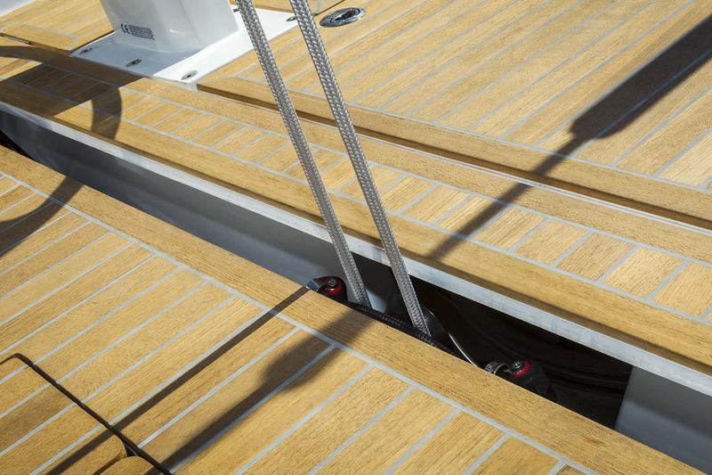 Book yachts online - sailboat - Grand Soleil 43 - Super G - rent