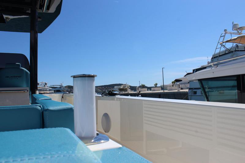 Book yachts online - motorboat - De Antonio D42 Open - ERAGON - rent