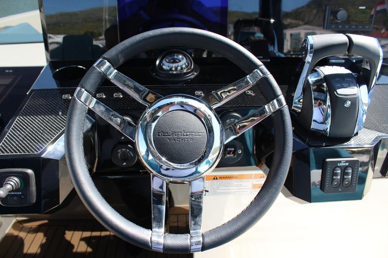 Book yachts online - motorboat - De Antonio D42 Open - ERAGON - rent