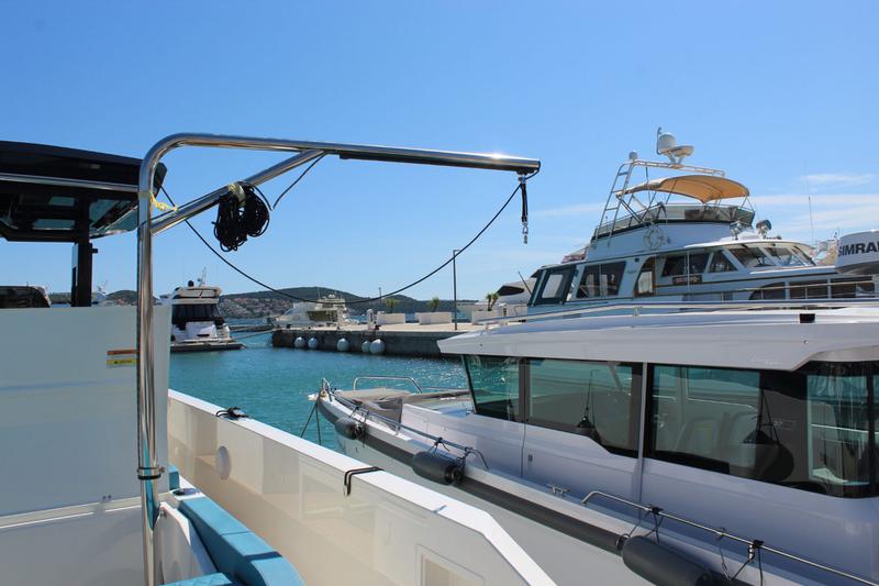 Book yachts online - motorboat - De Antonio D42 Open - ERAGON - rent