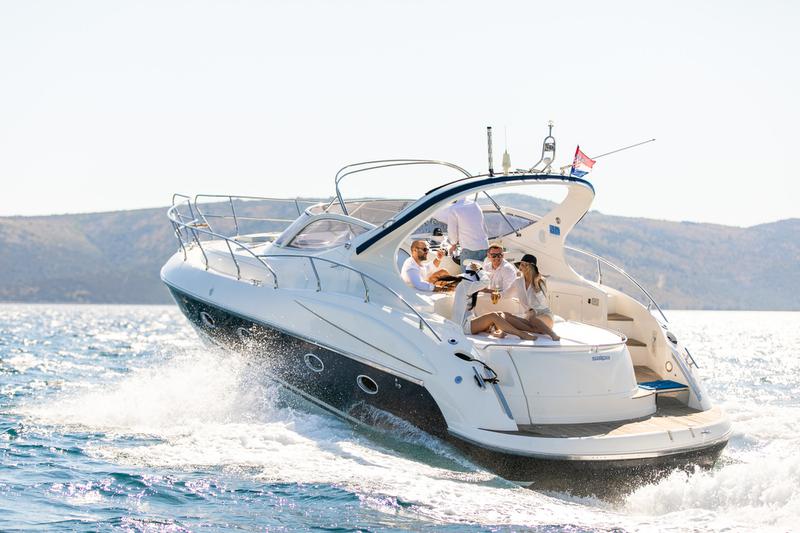Book yachts online - motorboat - Salpa 38.5 - ICTIS - rent