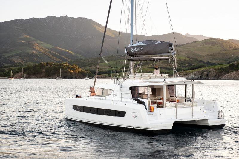 Book yachts online - catamaran - Bali 4.8 - Holiday - rent