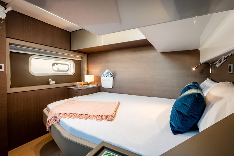 Book yachts online - catamaran - Bali 4.6 - Freedom - rent