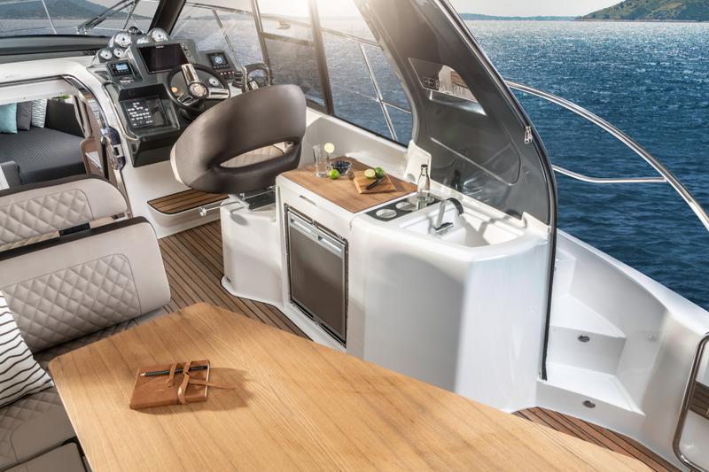 Book yachts online - motorboat - Bavaria S33 HT - Palermo - rent