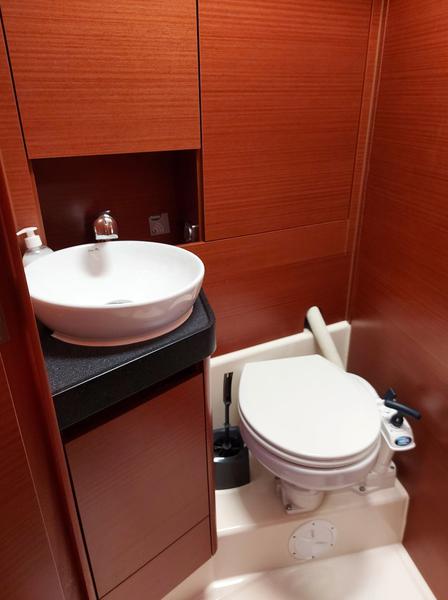 Book yachts online - sailboat - Hanse 418 - Polynoe - rent