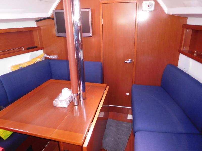 Book yachts online - sailboat - Oceanis 31 - Alibi - rent