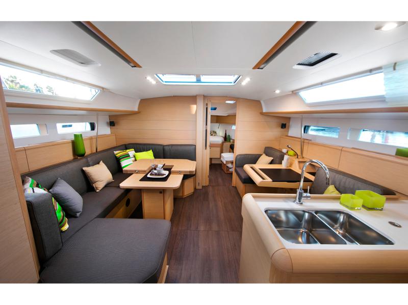 Book yachts online - sailboat - Sun Odyssey 479 - Breaking Away - rent