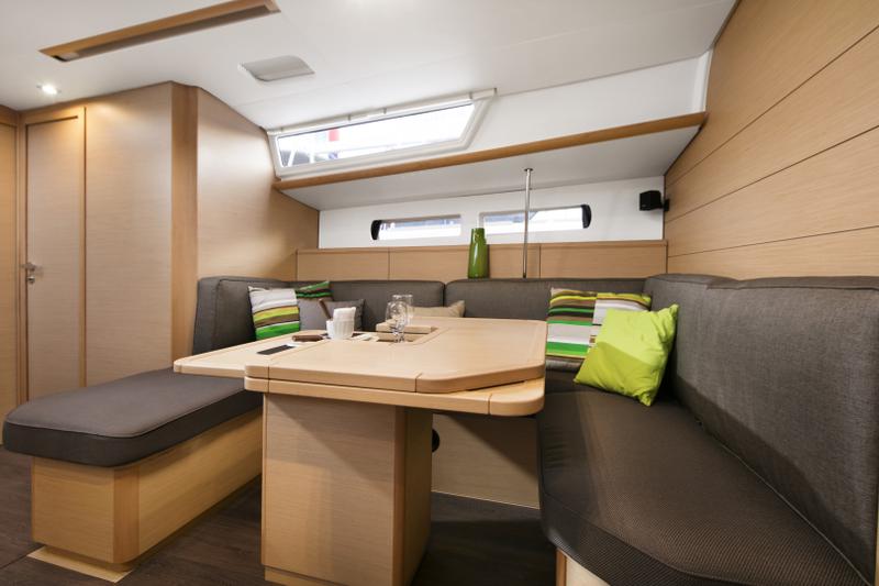 Book yachts online - sailboat - Sun Odyssey 479 - Breaking Away - rent