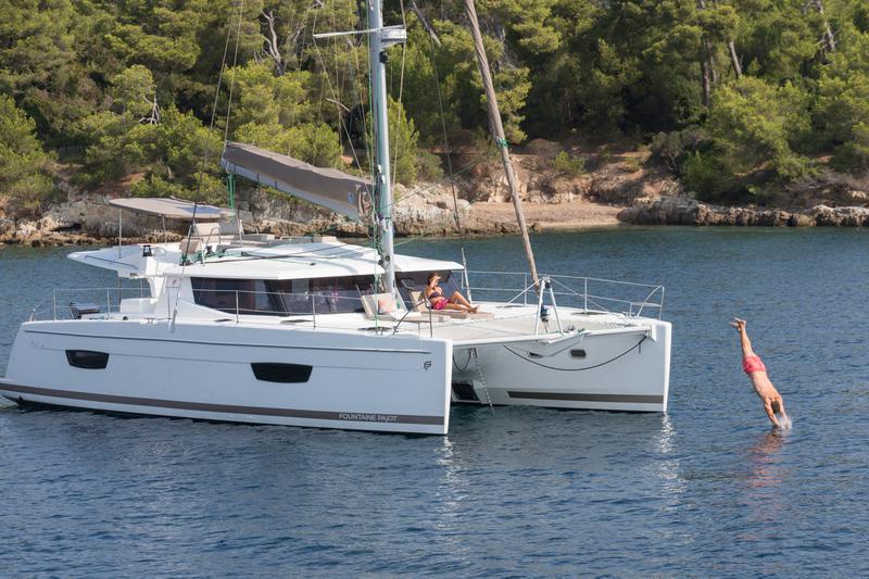 Book yachts online - catamaran - Helia 44 M - Boldly Go - rent