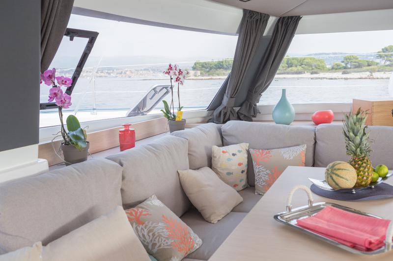 Book yachts online - catamaran - Helia 44 M - Boldly Go - rent