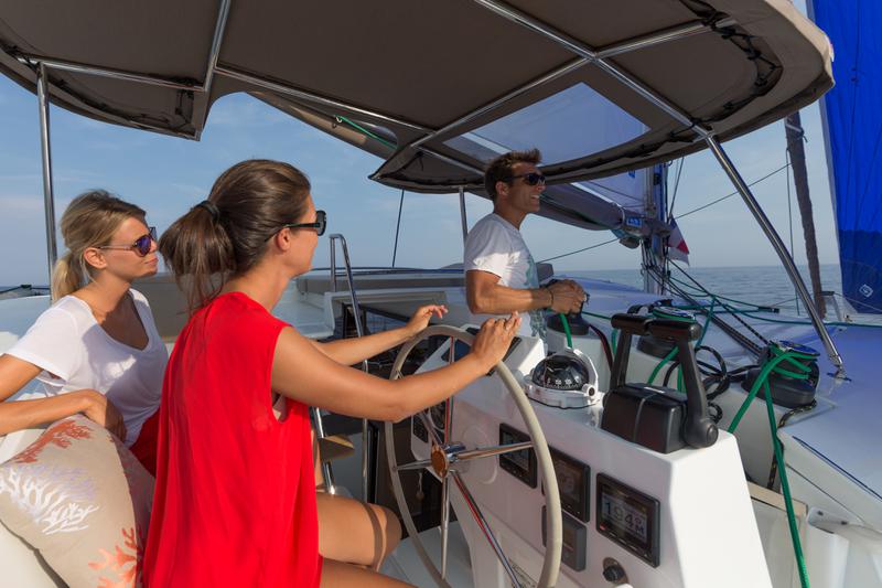 Book yachts online - catamaran - Helia 44 M - Boldly Go - rent