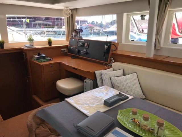 Book yachts online - catamaran - Lagoon 450 F - Grey Goose II - All inclusive half board - rent