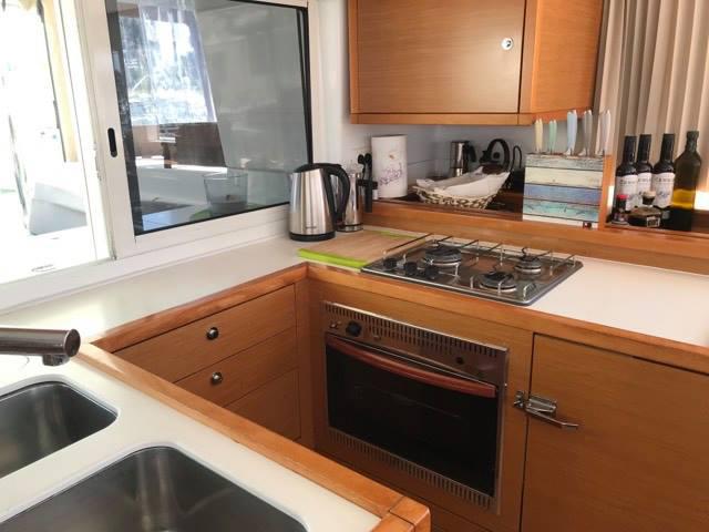 Book yachts online - catamaran - Lagoon 450 F - Grey Goose II - All inclusive half board - rent