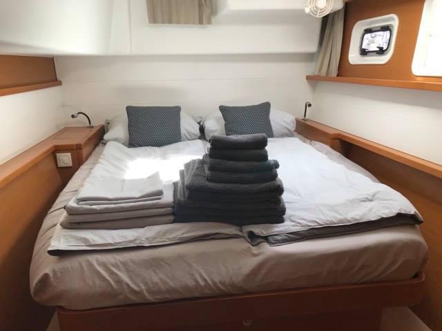 Book yachts online - catamaran - Lagoon 450 F - Grey Goose II - All inclusive half board - rent