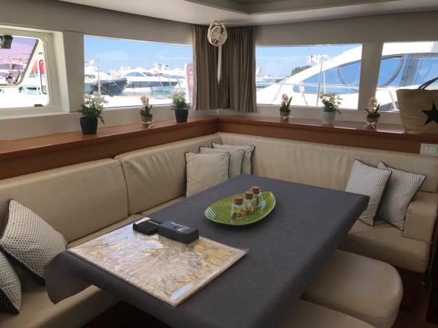 Book yachts online - catamaran - Lagoon 450 F - Grey Goose II - All inclusive half board - rent