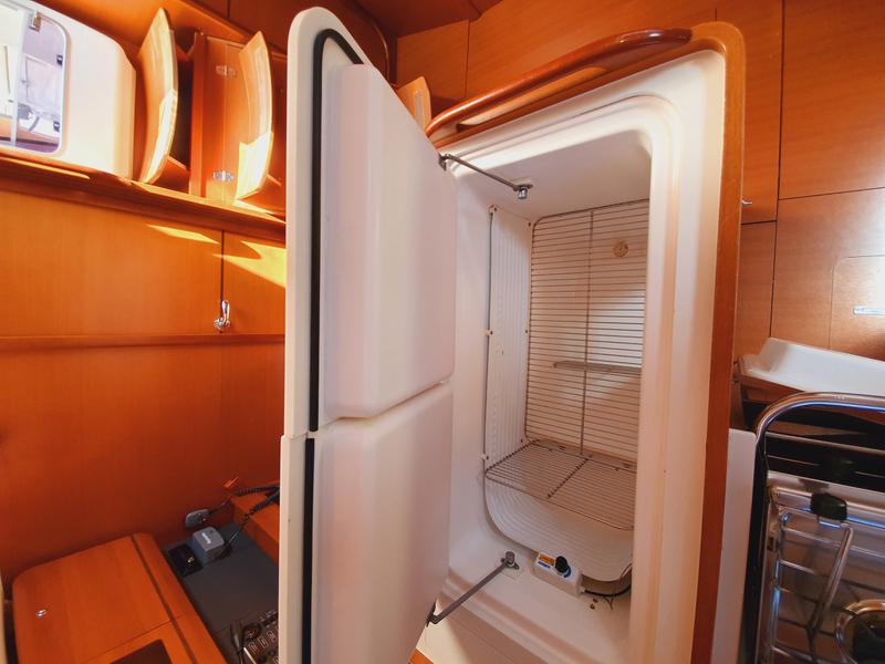 Book yachts online - sailboat - Dufour 405 - Namaste - rent