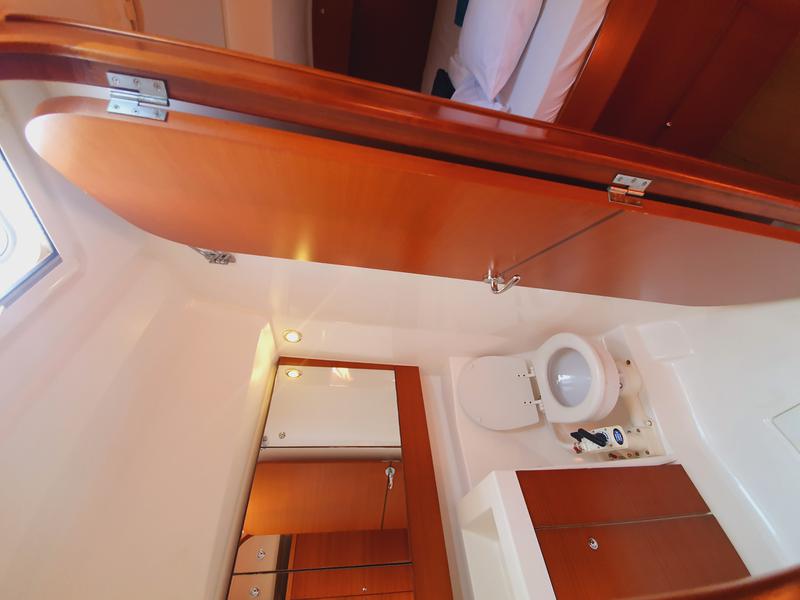 Book yachts online - sailboat - Dufour 405 - Namaste - rent