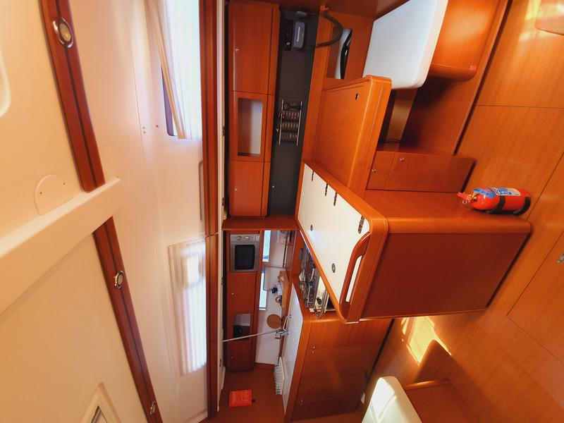 Book yachts online - sailboat - Dufour 405 - Namaste - rent