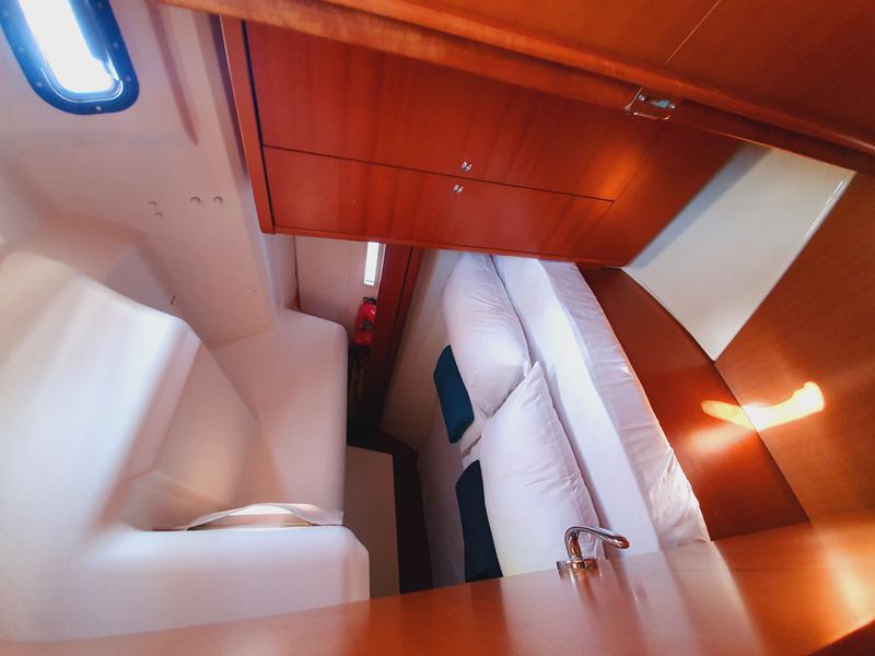 Book yachts online - sailboat - Dufour 405 - Namaste - rent