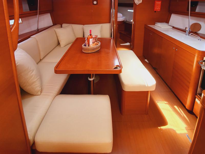 Book yachts online - sailboat - Dufour 405 - Namaste - rent