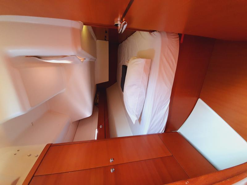 Book yachts online - sailboat - Dufour 405 - Namaste - rent
