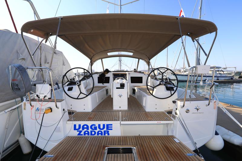 Book yachts online - sailboat - Sun Odyssey 410 - Vague - rent