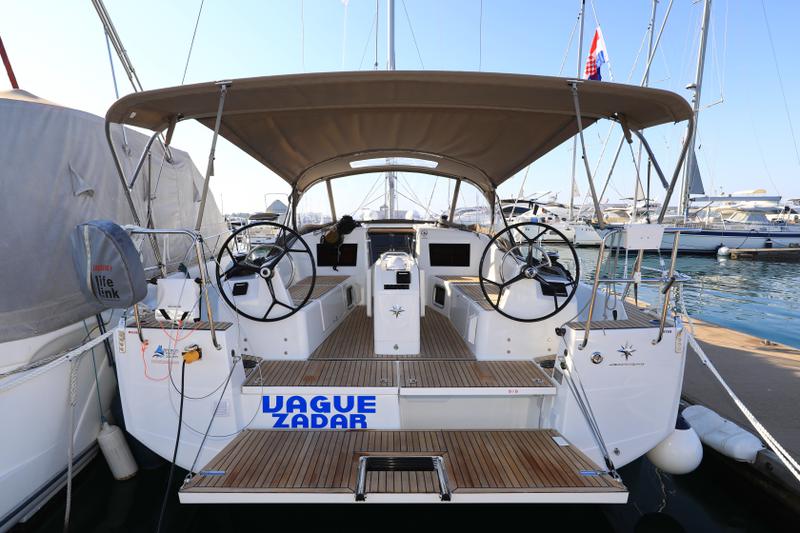Book yachts online - sailboat - Sun Odyssey 410 - Vague - rent