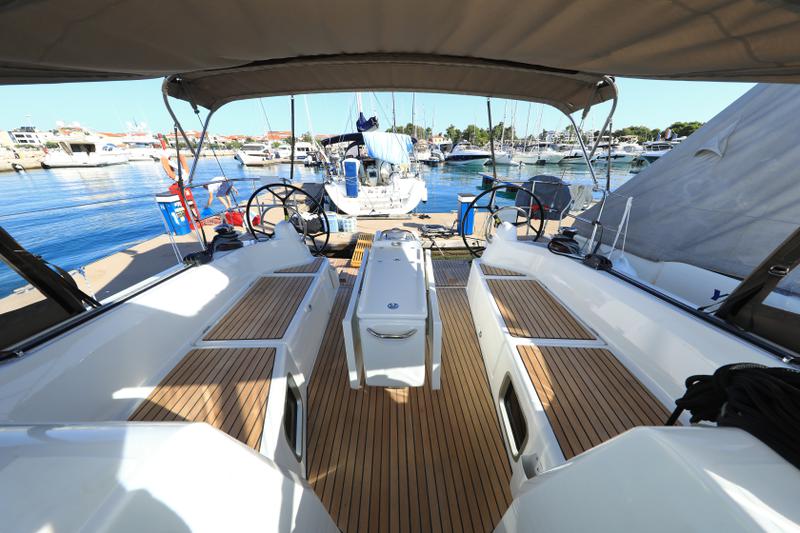 Book yachts online - sailboat - Sun Odyssey 410 - Vague - rent