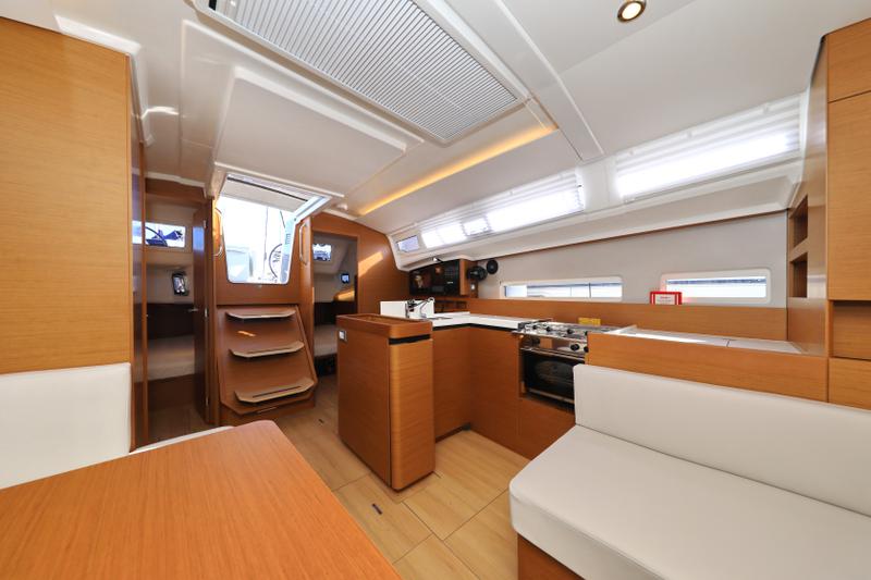 Book yachts online - sailboat - Sun Odyssey 410 - Vague - rent