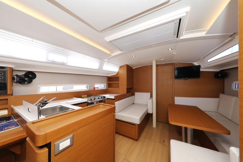 Book yachts online - sailboat - Sun Odyssey 410 - Vague - rent