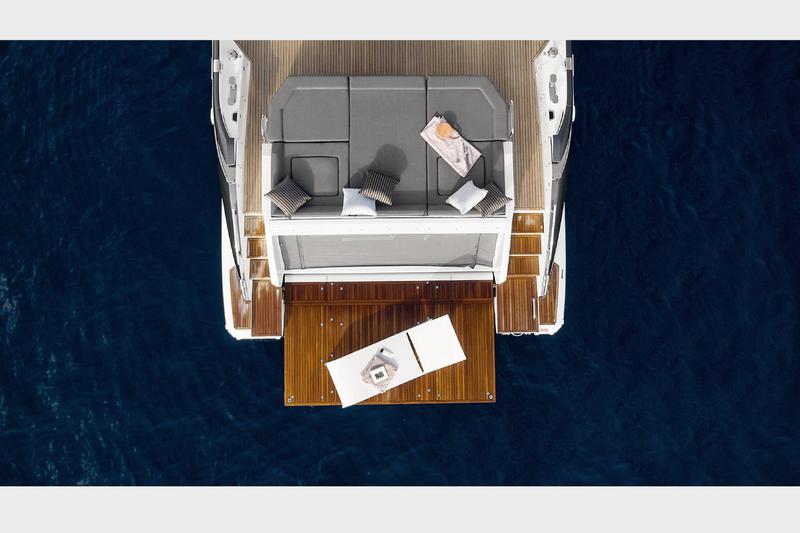 Book yachts online - motorboat - Azimut S7 - ESCAPE - rent