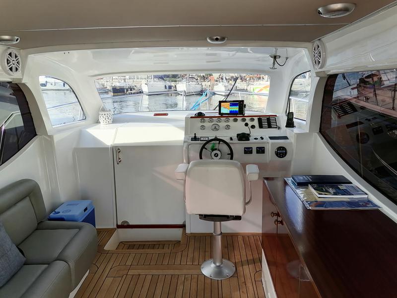 Book yachts online - motorboat - AC DC Daycruiser 12.0 - AC DC Daycruiser 12.0 - rent