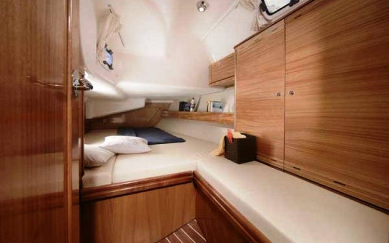 Book yachts online - sailboat - Bavaria 40 - Juliana - Bavaria 40 Cruiser - rent