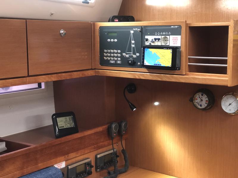 Book yachts online - sailboat - Bavaria Cruiser 45 - Elise -Bavaria 45 Cruiser - rent