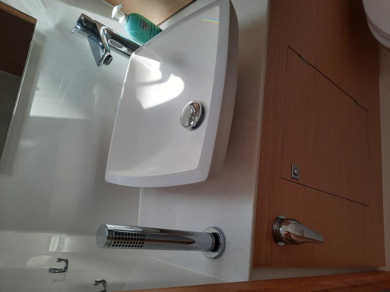 Book yachts online - sailboat - Dufour 390 Grand Large - AVAJAVA - rent