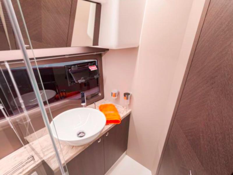 Book yachts online - motorboat - Galeon 400 Fly - Little Island - rent