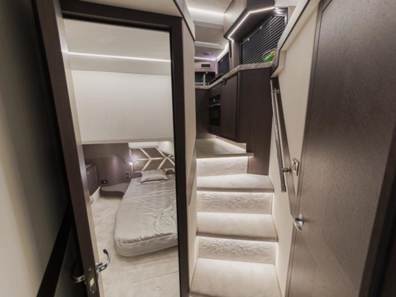 Book yachts online - motorboat - Galeon 400 Fly - Little Island - rent