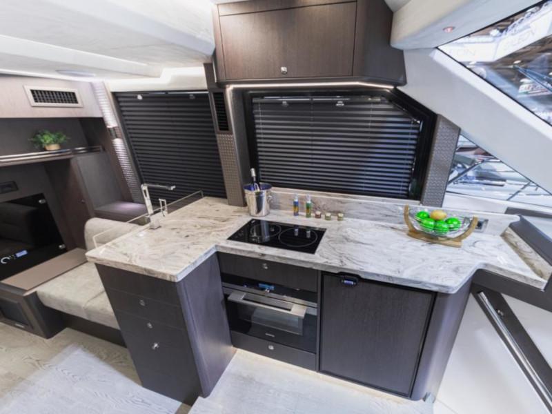 Book yachts online - motorboat - Galeon 400 Fly - Little Island - rent