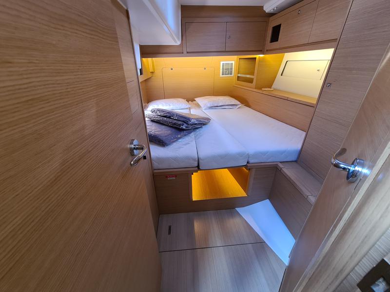 Book yachts online - sailboat - Dufour 530 - Christianna XII - rent