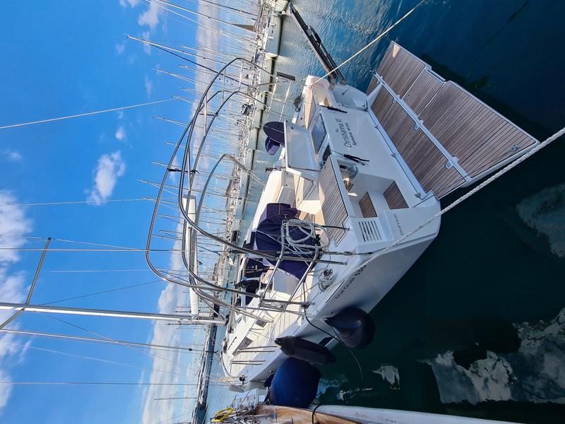 Book yachts online - sailboat - Dufour 530 - Christianna XII - rent