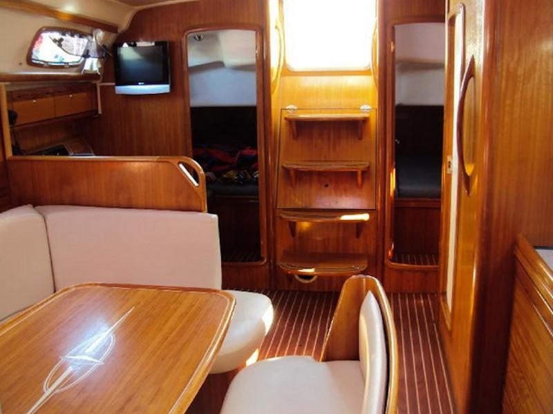 Book yachts online - sailboat - Bavaria 39 Cruiser - Marja - rent