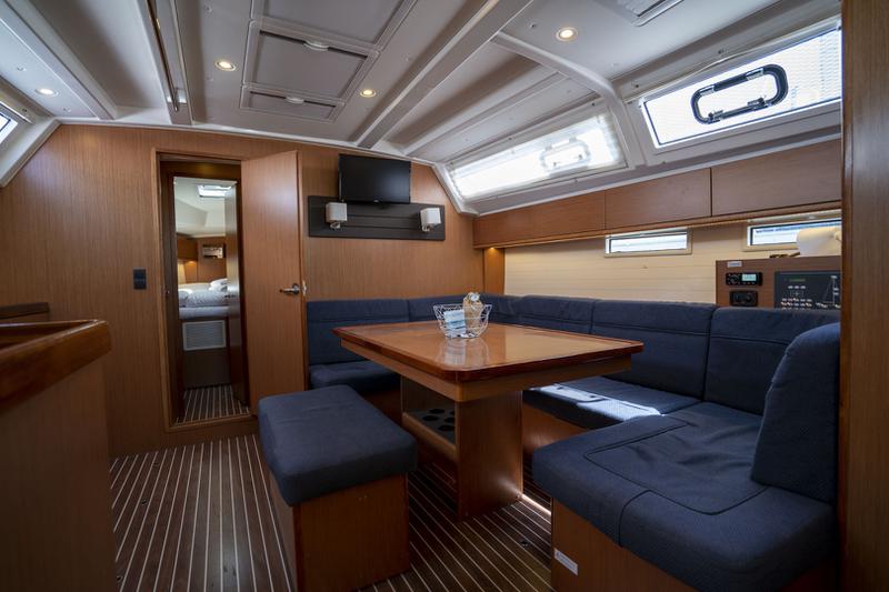 Book yachts online - sailboat - Bavaria Cruiser 46 - MILA - rent