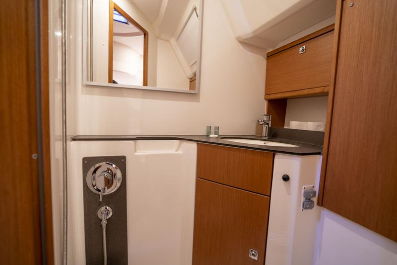 Book yachts online - sailboat - Bavaria Cruiser 46 - MILA - rent