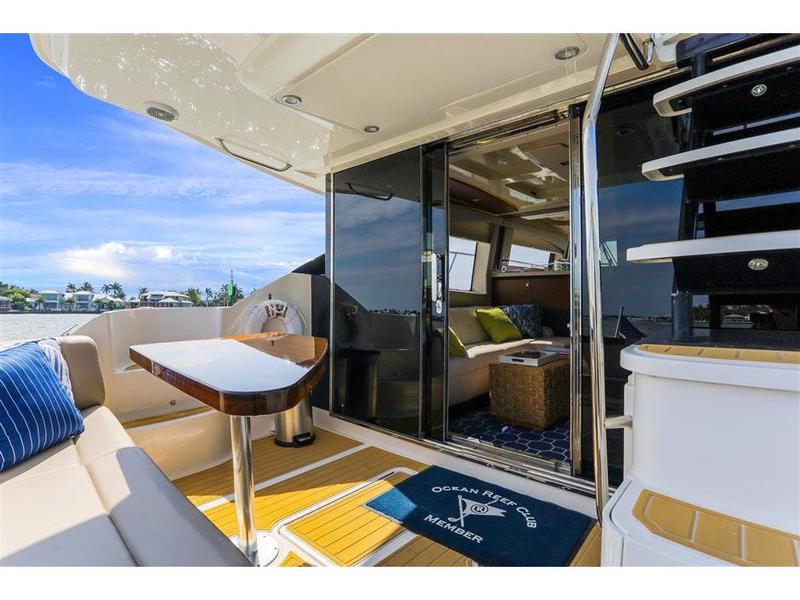 Book yachts online - motorboat - Sea Ray 510 - Bateau d' Amis - rent