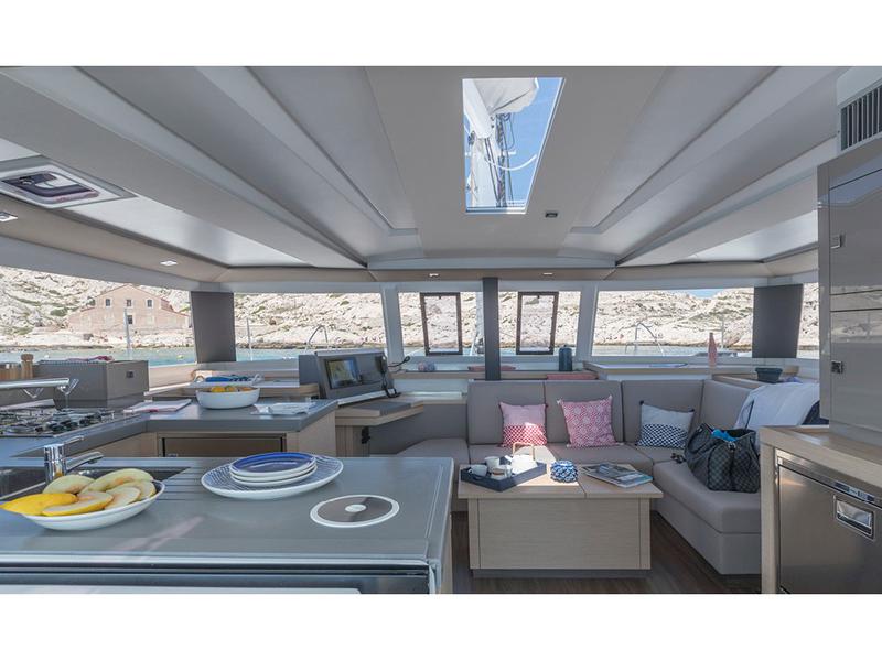 Book yachts online - catamaran - Astrea 42 - Maho - rent