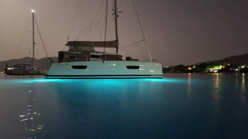 Book yachts online - catamaran - Astréa 42 - Nostos - rent