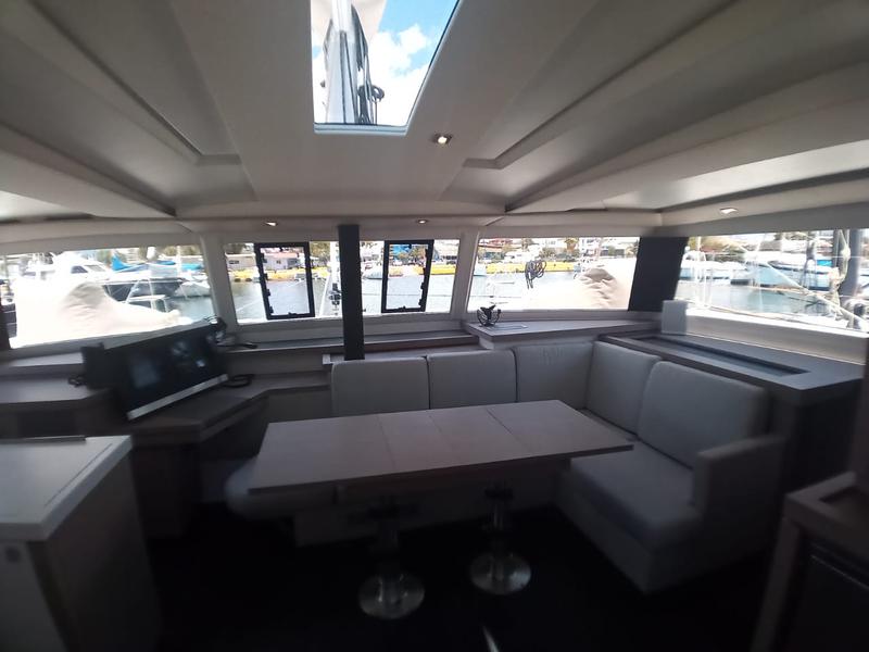 Book yachts online - catamaran - Astréa 42 - Nostos - rent
